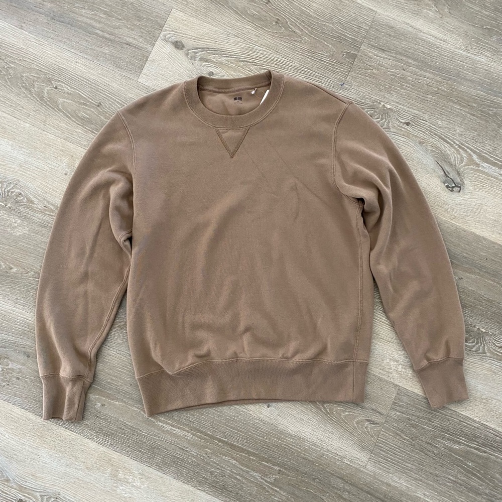 Uniqlo Crew neck (never worn)